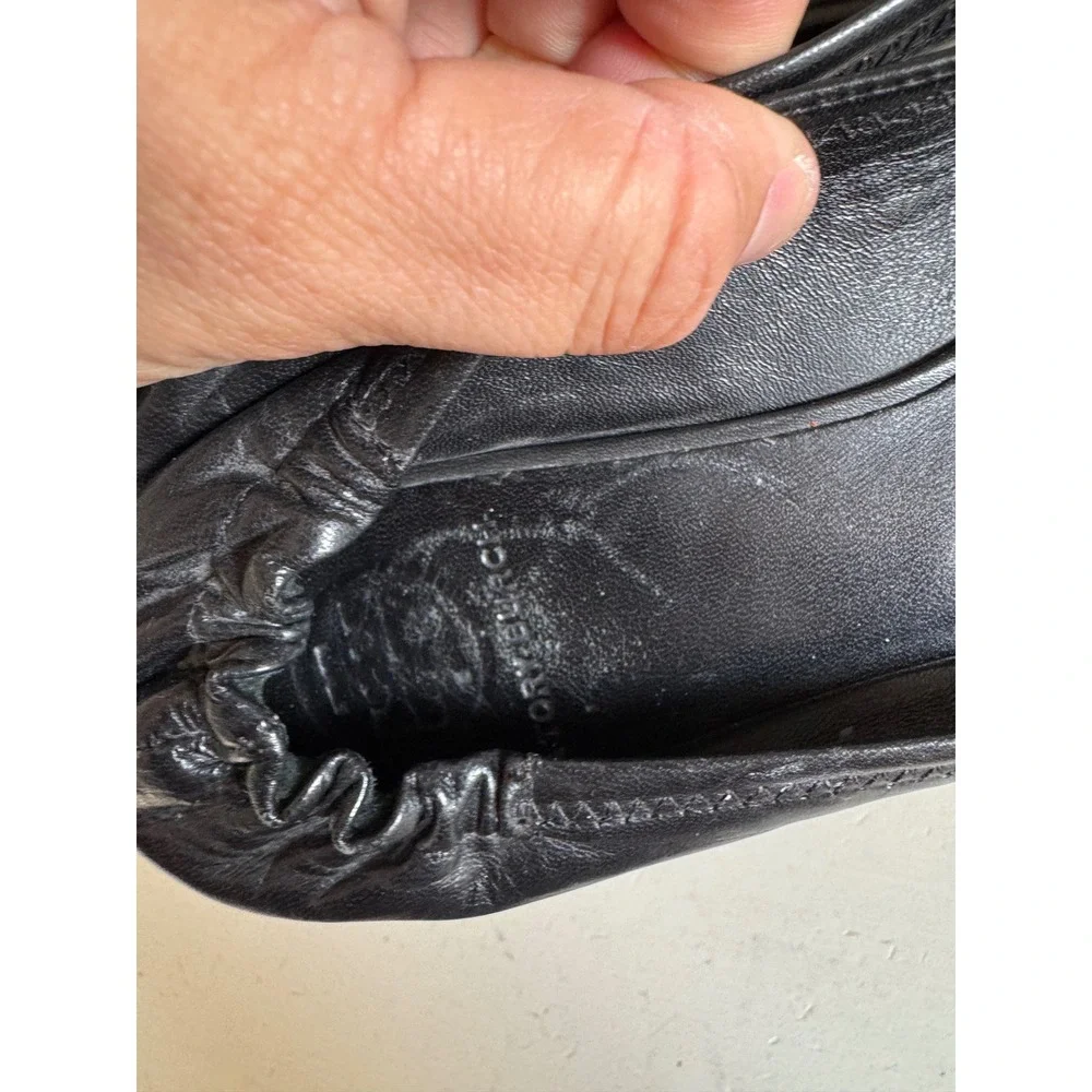 Tory Burch Reva black ballet flats size 7M.‎ Lightly worn